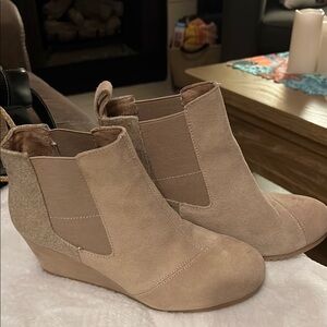 Toms Tan Suede Ankle Boots
